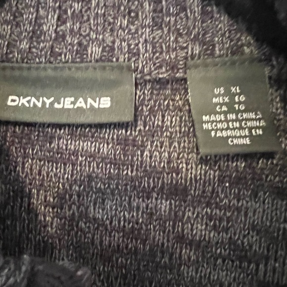 EUC Stylish Men’s DKNY Zip up Sweater - Size XL - Picture 3 of 8
